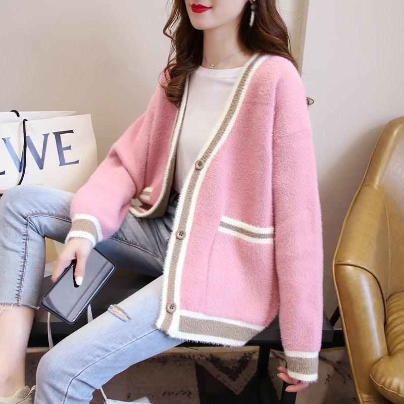 Brie Larson Winter Cardigan With Bag - 24th Spoke