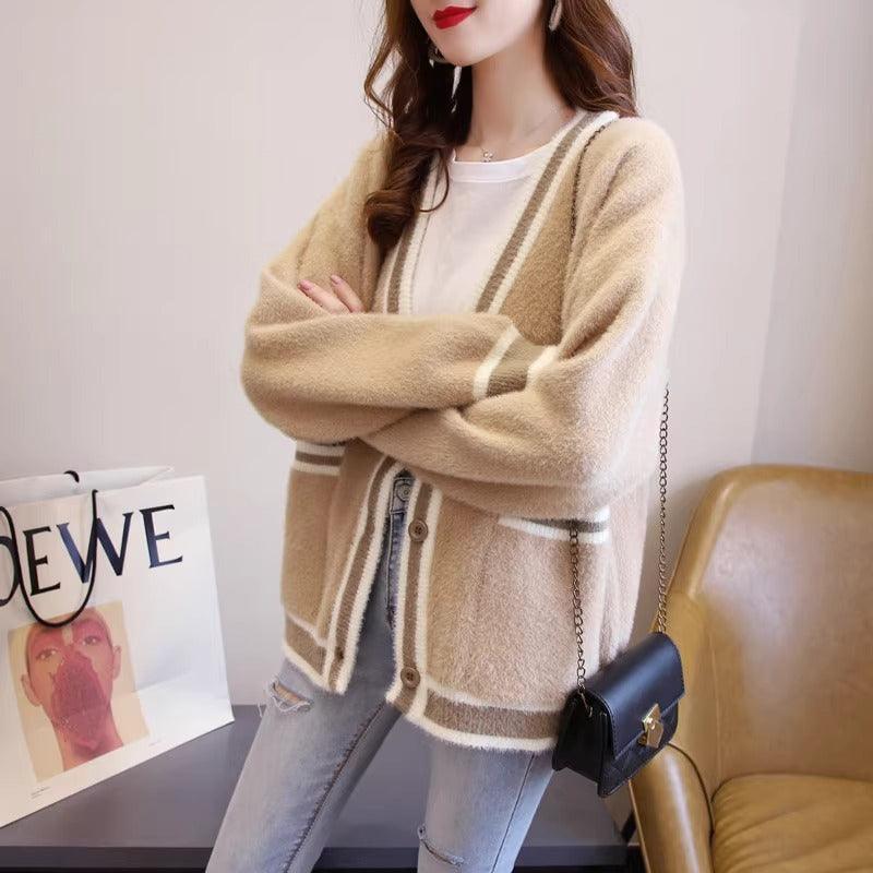 Brie Larson Winter Cardigan With Bag - 24th Spoke