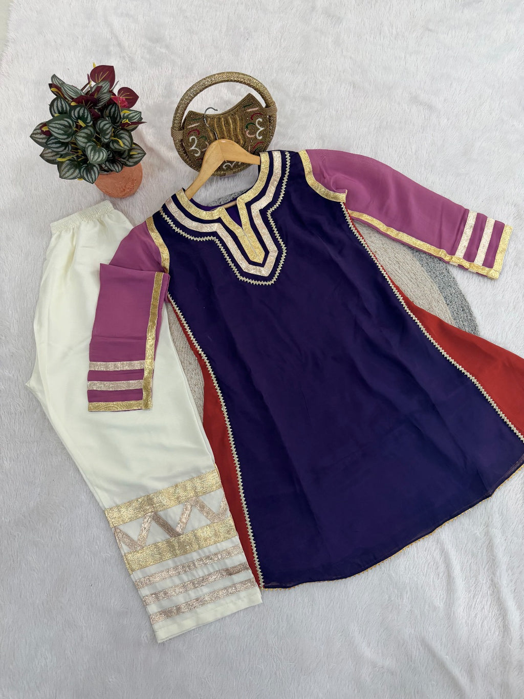 Kareena inspired full stitched Chanderi kurta set