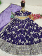 Celebrity Bollywood kareena Purple lehenga chunni set