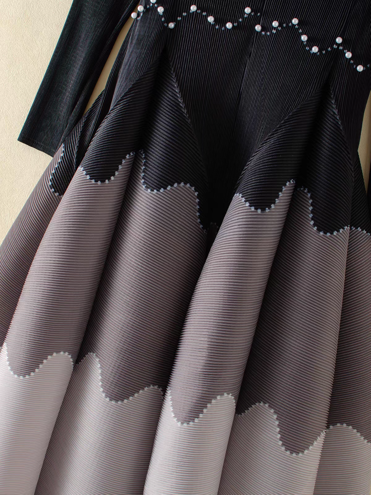 Hunar Bouncing Dress
