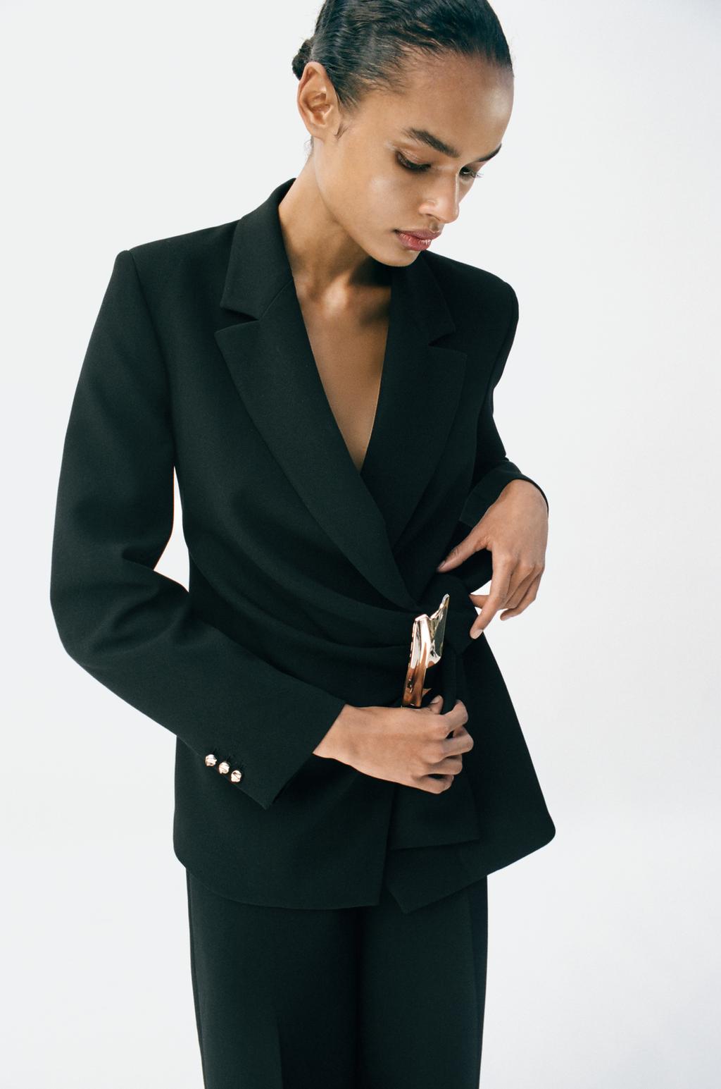 Ginnifer Zara Suit Set