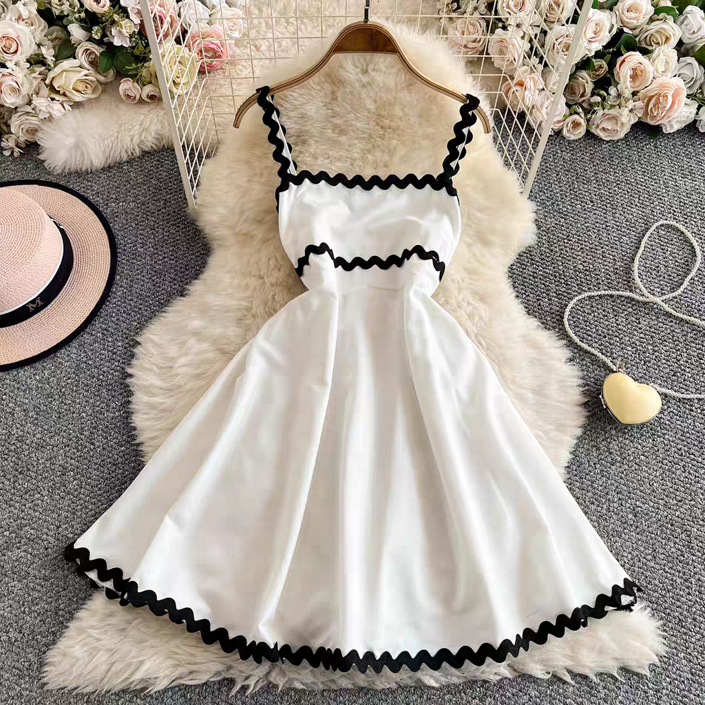 Jeanie Summer Holiday Dress - 24th Spoke