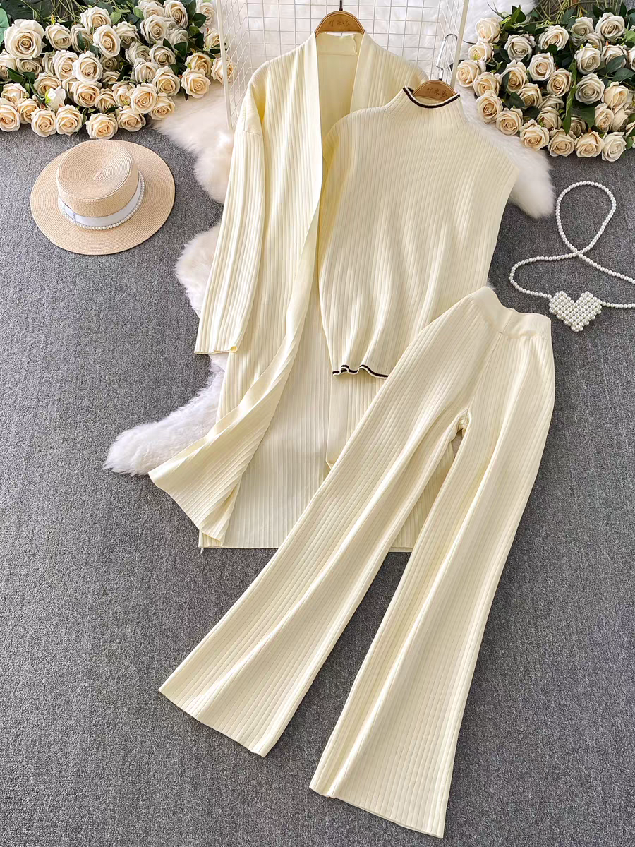 Anne Winter Three Piece Set