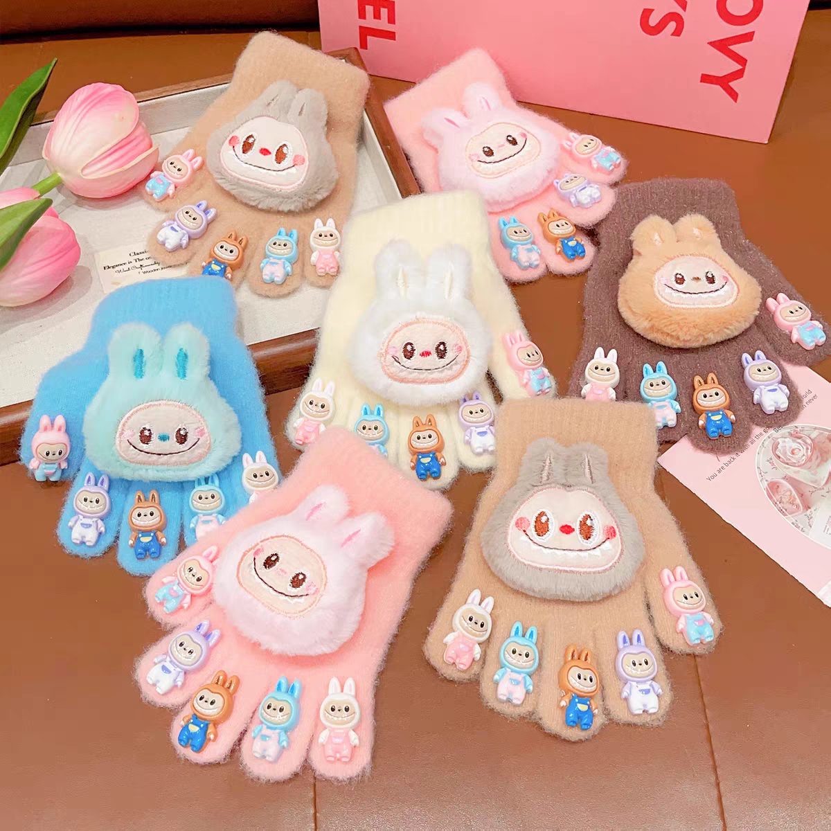 Labubu Winter 4 Gloves