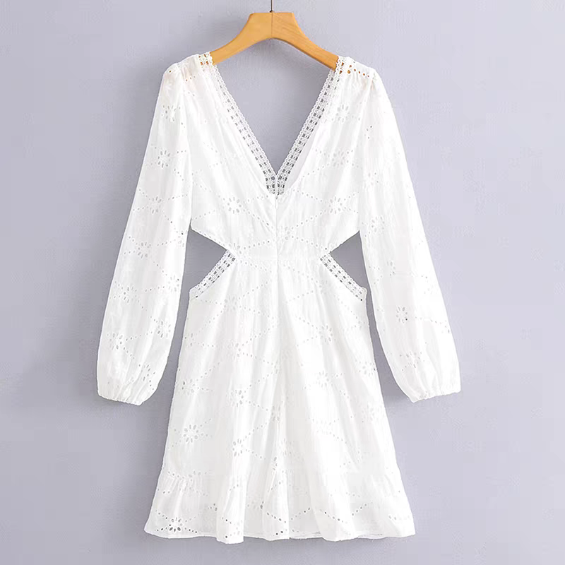 Michele Summer Retro V Neck Dress - 24th Spoke