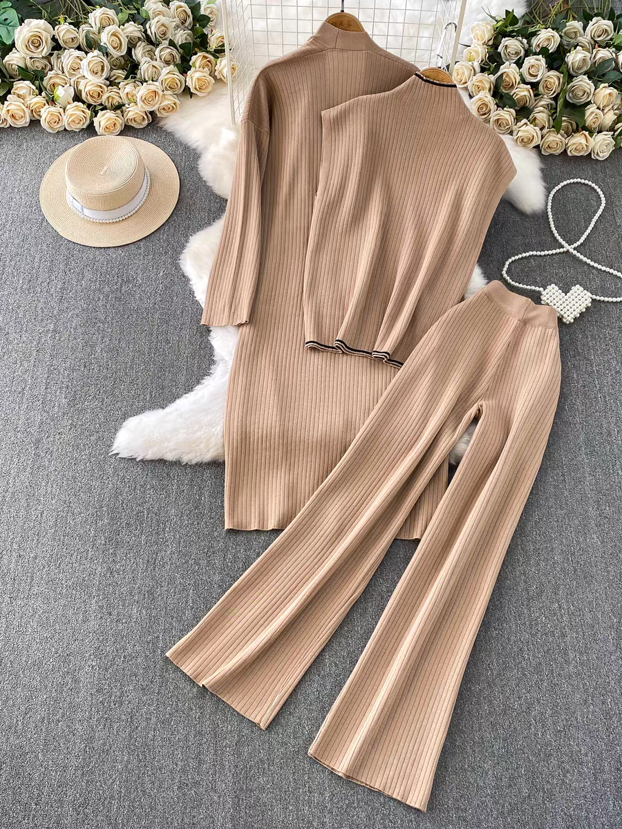 Anne Winter Three Piece Set