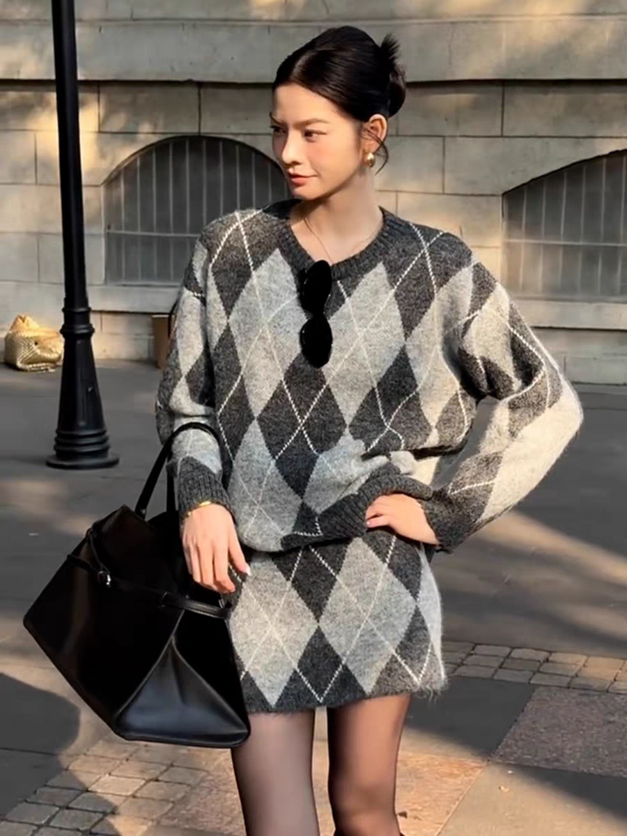 Athira Winter Two Piece Set