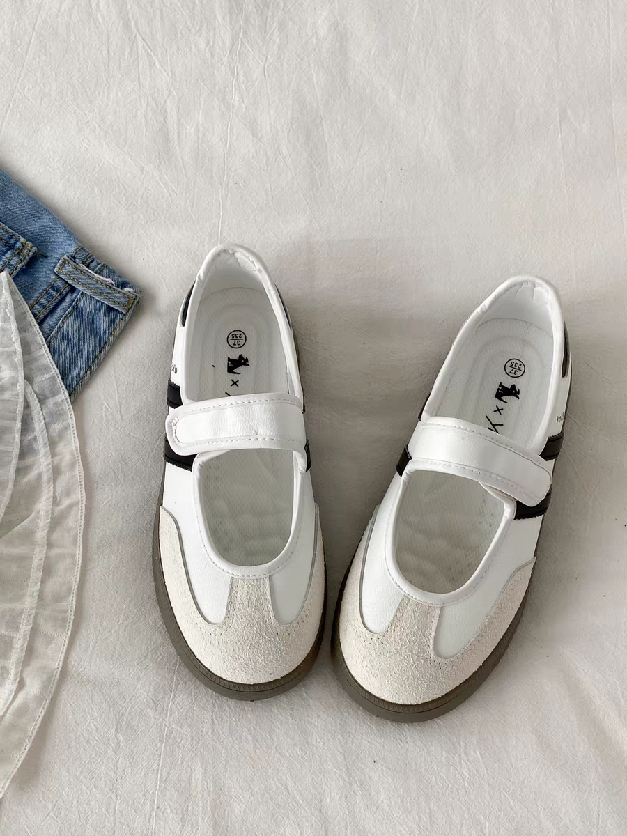 Adidas Samba Resemble Shoes