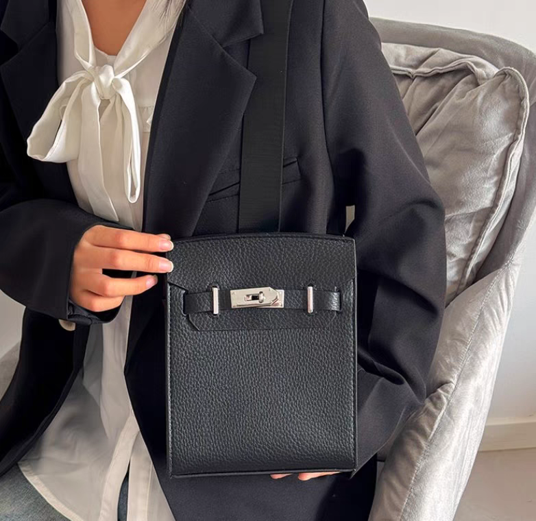 SRK Chest Couple Bag