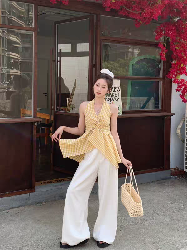 Anne Summer Plaid Top