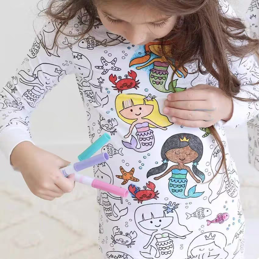 Kids DIY Colouring Washable Clothes.