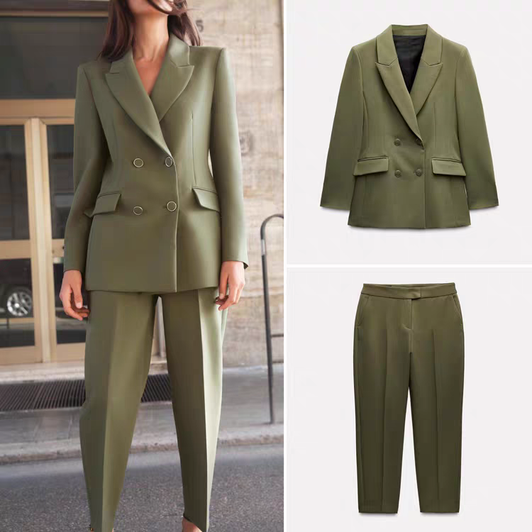 Parineeti Formal Set